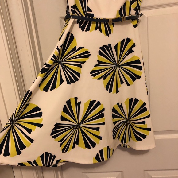 Fun Geometric Foral Dress - Picture 3 of 7